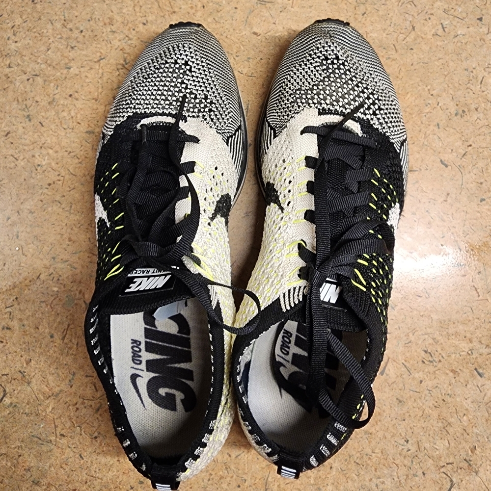 Nike Flyknit Racer Women's Size 7 - Picture 8 of 13